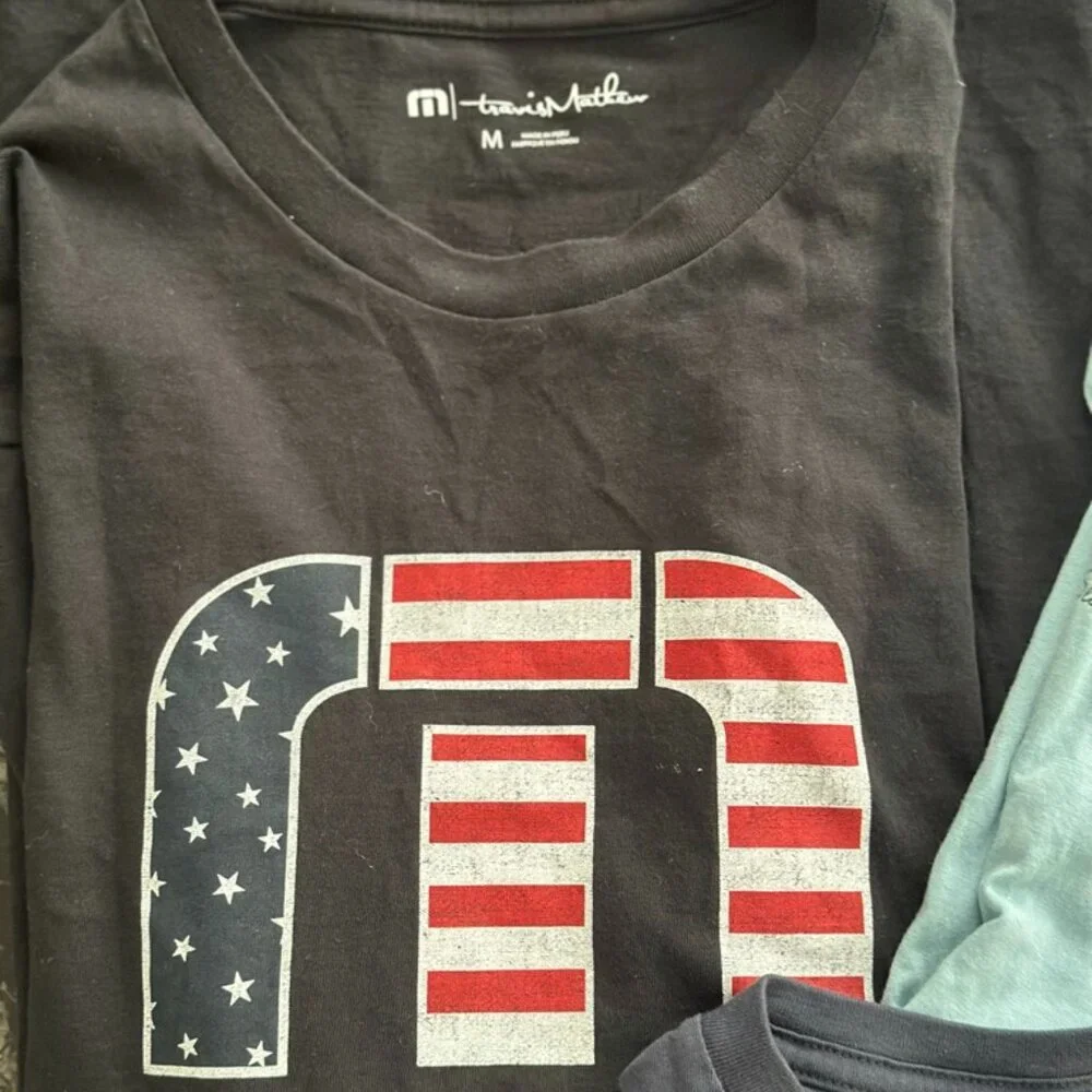 Travis Mathew Mens T-shirt Bundle Medium Crewneck - Picture 3 of 12